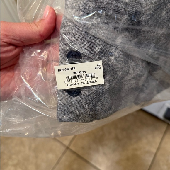 Report Collection Modern Fit Single Breasted Sport Coat in Grey Pattern - Picture 4 of 4